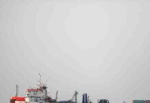 Iran Shuts Strait Of Hormuz Again Amid Escalating Israel-Lebanon Tensions