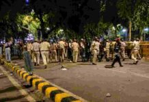 Fresh Clashes Erupt At Jantar Mantar, 20 Cops Injured, Internet Curbs Imposed Jantar